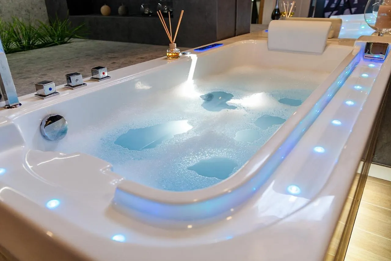 Royal Vip Jacuzzi Apart Leopoli 0*,  Ucraina