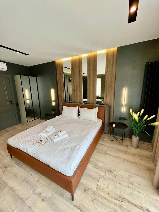 Royal Vip Jacuzzi Apart Leopoli 0*,