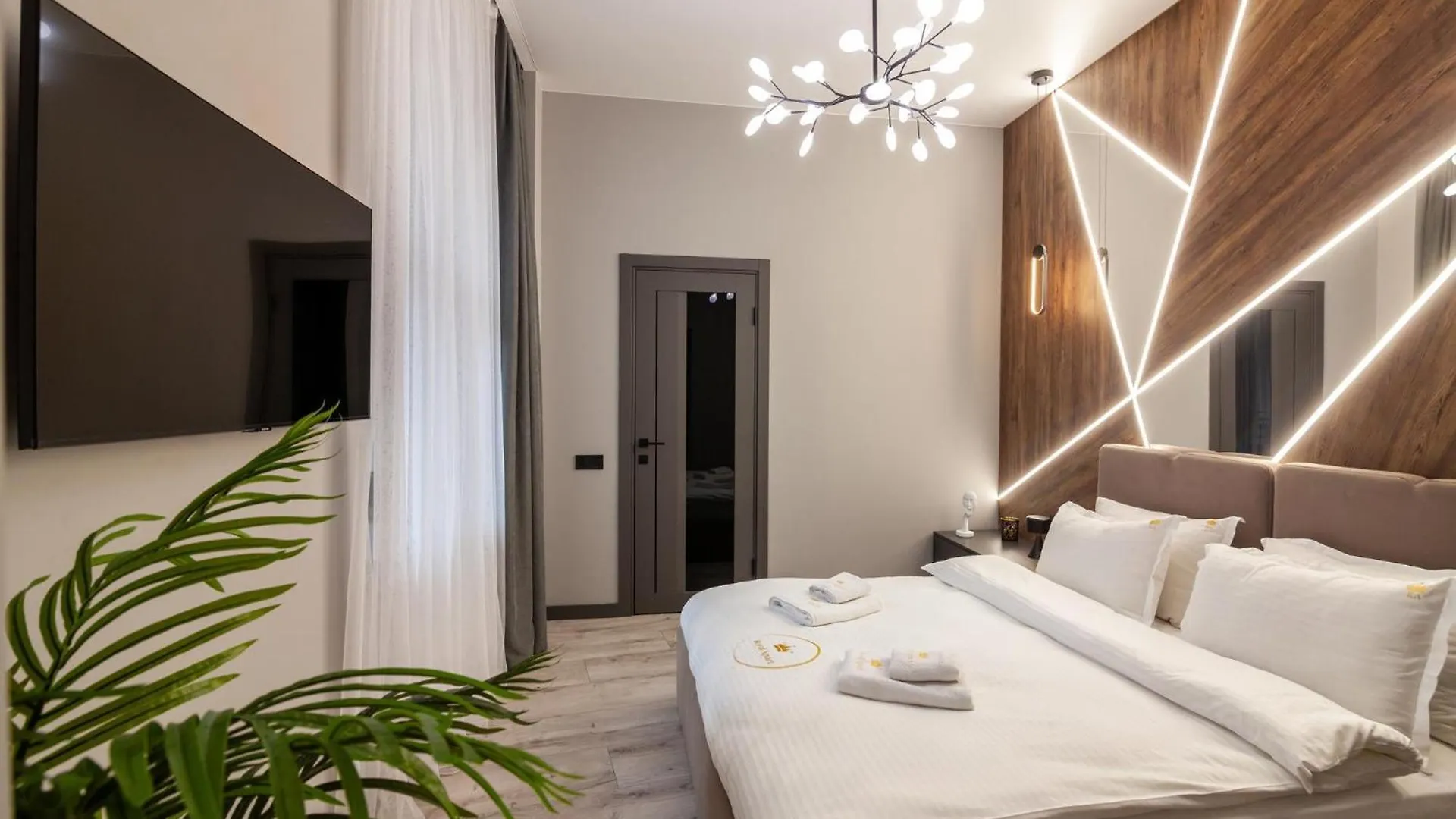 Royal Vip Jacuzzi Apart Leopoli